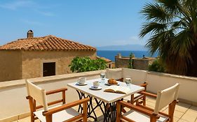 Menexes Suites Monemvasia