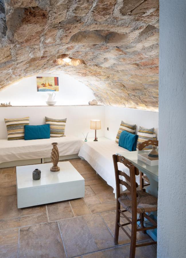 Menexes Suites Monemvasia Exterior photo